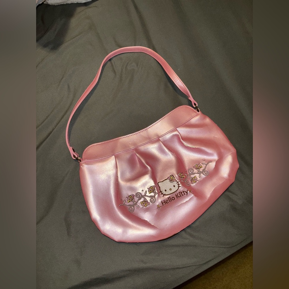 Vintage Sanrio Hello Kitty Pearl Pink Embroidered Purse 2004 Rare Collectible